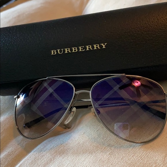 burberry obe 4280
